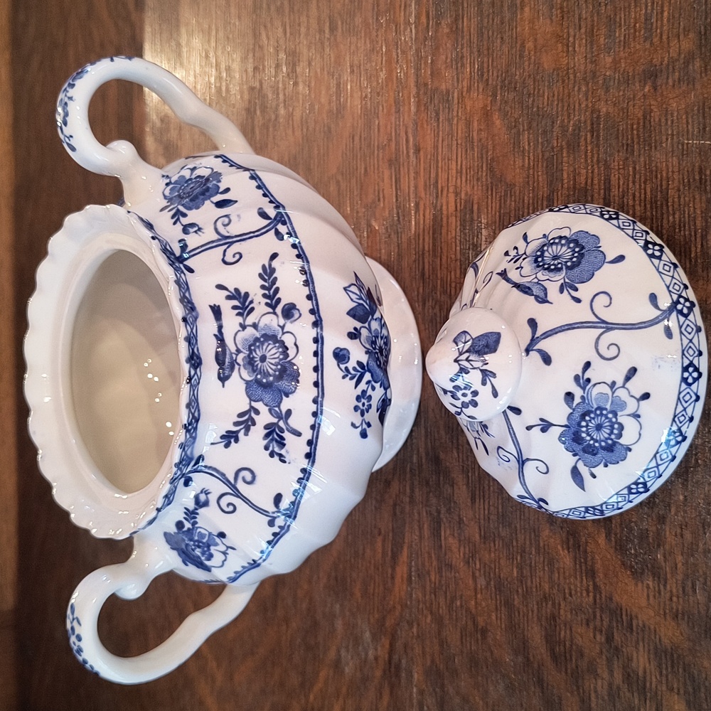 Johnson Bros Ironstone 4 Piece Set - Picture 7 of 16
